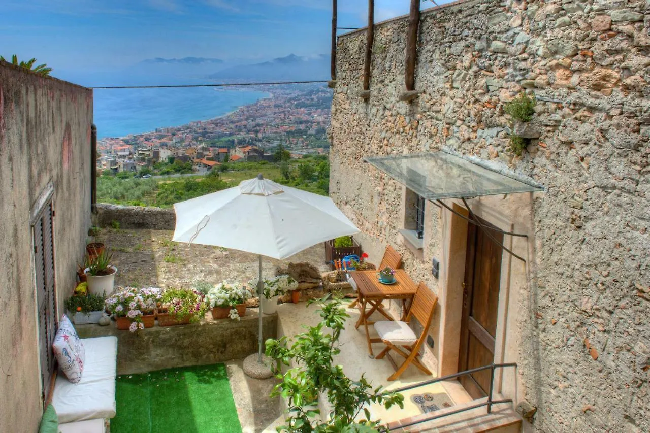 Holiday home Crosa Tra Le Nuvole Villa Borgio Verezzi